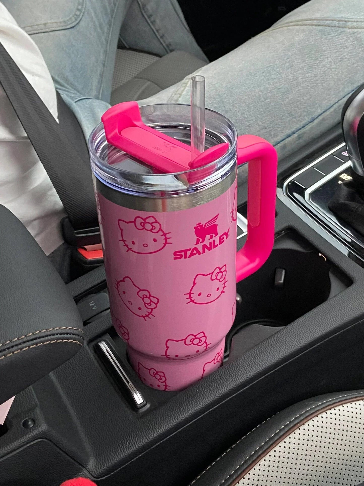 40oz Hello Kitty Cup - The best gift for Hello Kitty enthusiasts! 💝💝